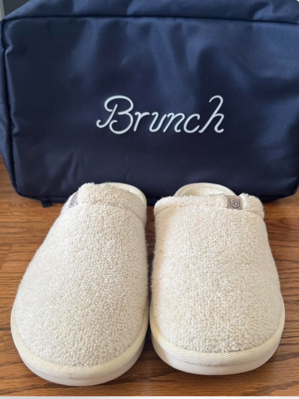 BRUNCH cream slippers